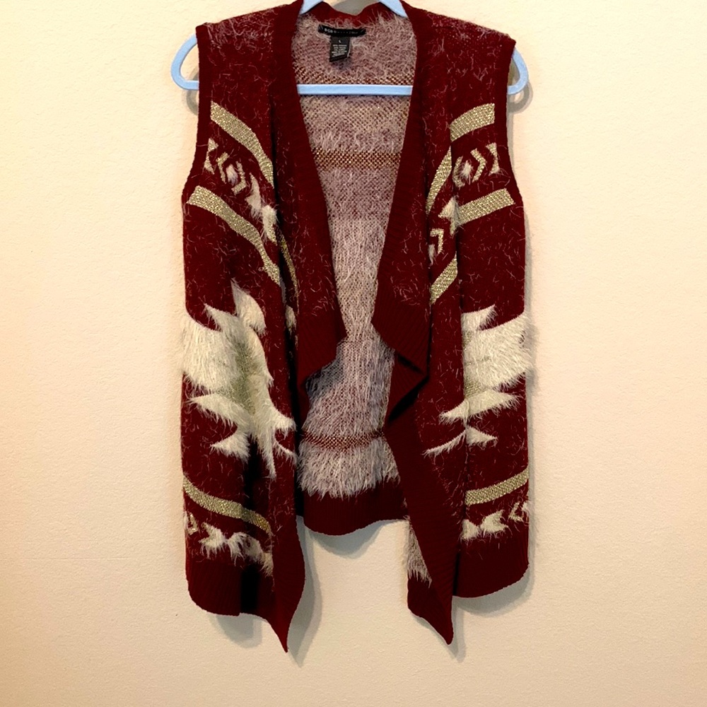BCBG sweater vest. Flowy faux mohair look. Tribal design. Maroon/White/gold